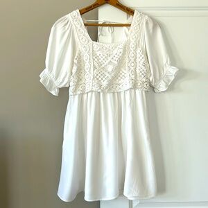 Heyson Babydoll Puff-Sleeve White Dress w Crocheted Bodice & Pockets Sz M